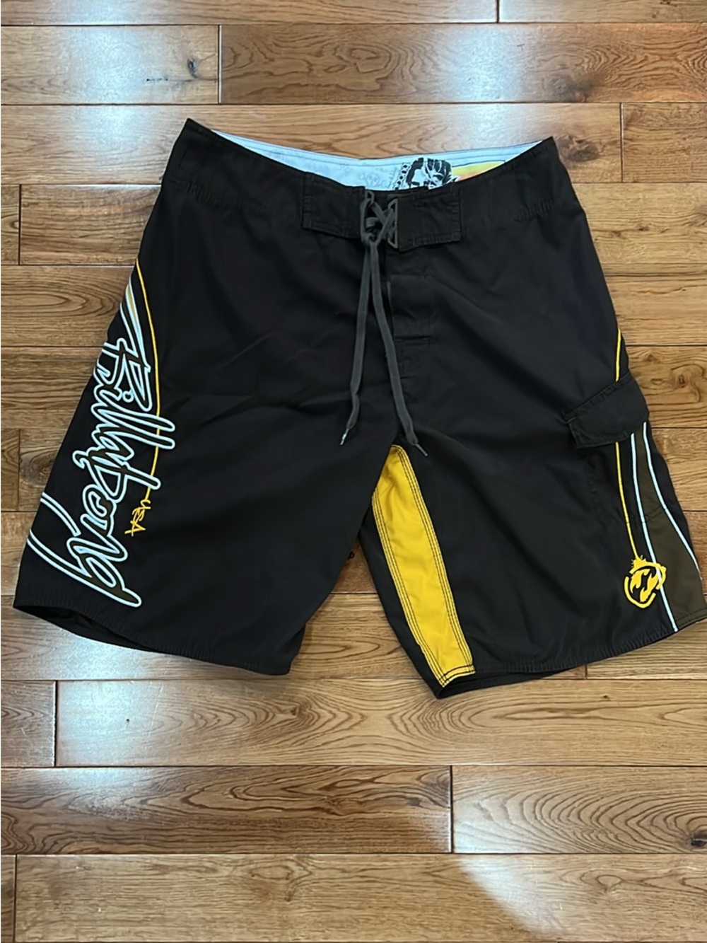 Billabong Rare Y2K board shorts